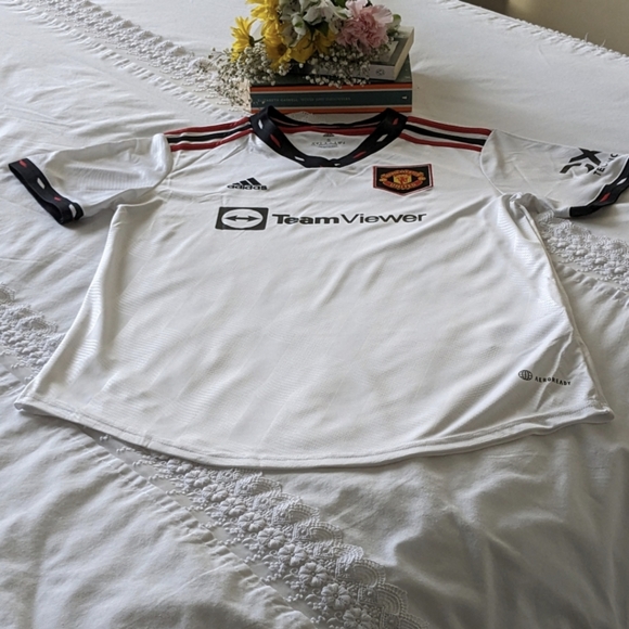 NWOT Manchester United Women's Shirt, Away 22/23, Small - Picture 1 of 7